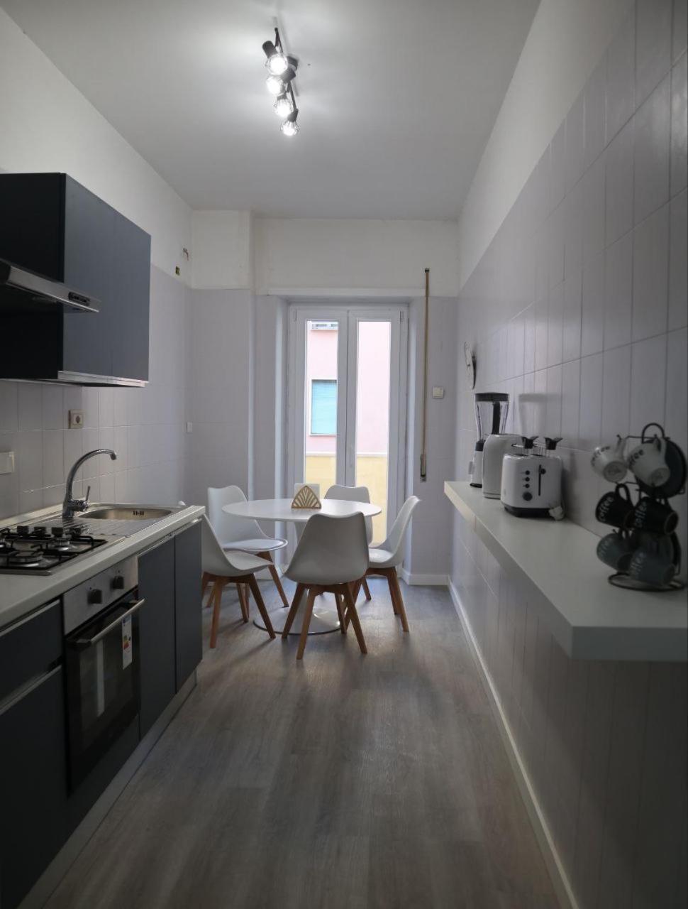 Sara'S Home - Modern Apartment Near Metro, Perfect For Families And Groups In روما المظهر الخارجي الصورة