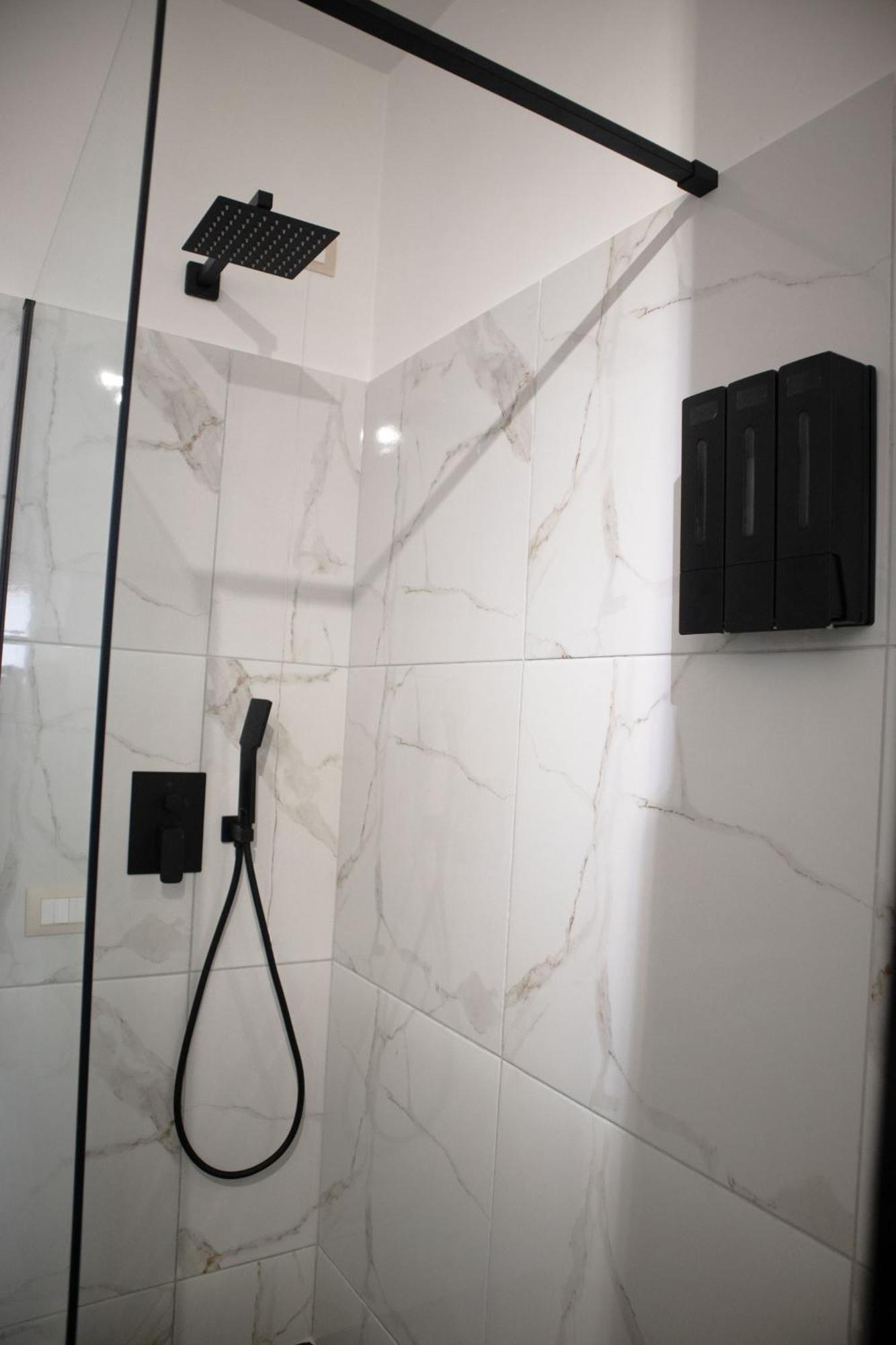 Sara'S Home - Modern Apartment Near Metro, Perfect For Families And Groups In روما المظهر الخارجي الصورة